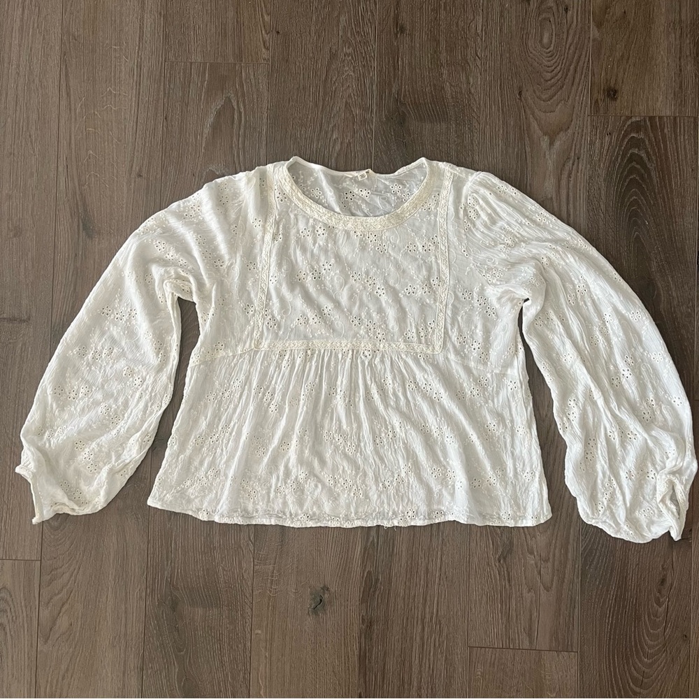 Balloon sleeve creamy white eyelet top lace flowy blouse